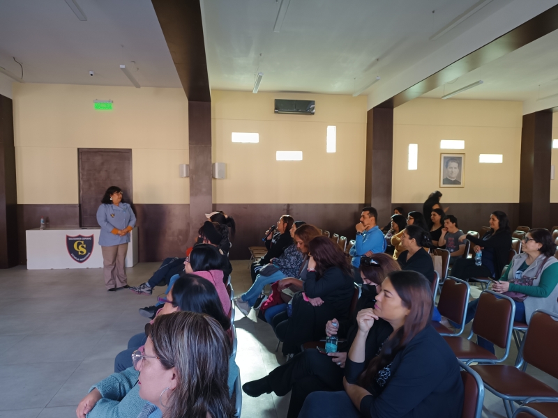 Escuela para Padres permitió dialogar sobre la Diversidad en nuestros hijos