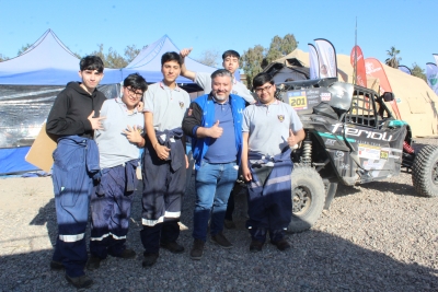 Alumnos de Mec&aacute;nica asistieron al Atacama Rally compartiendo con grandes mec&aacute;nicos y competidores